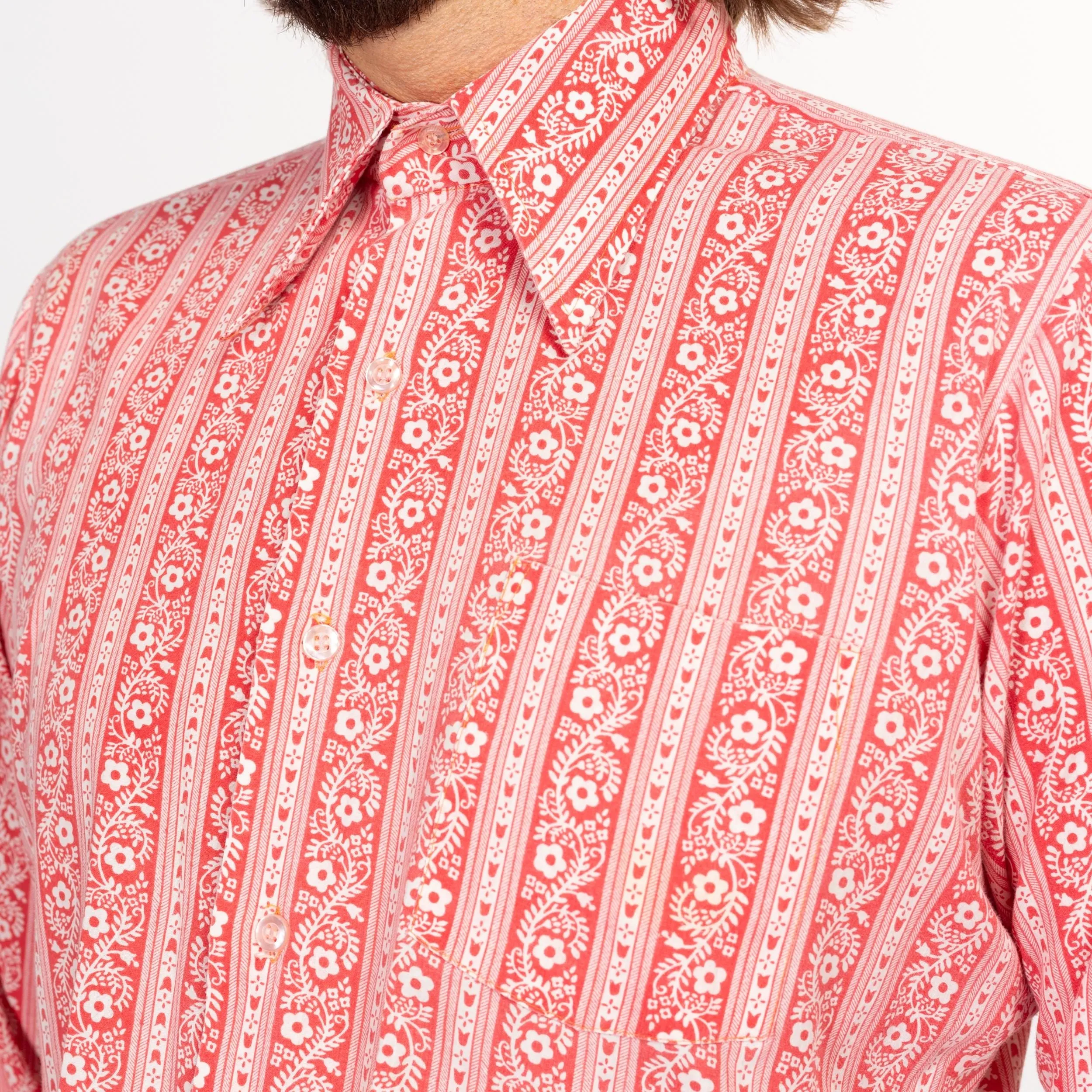 Sm-Med 70s Red & White Floral Collared Shirt