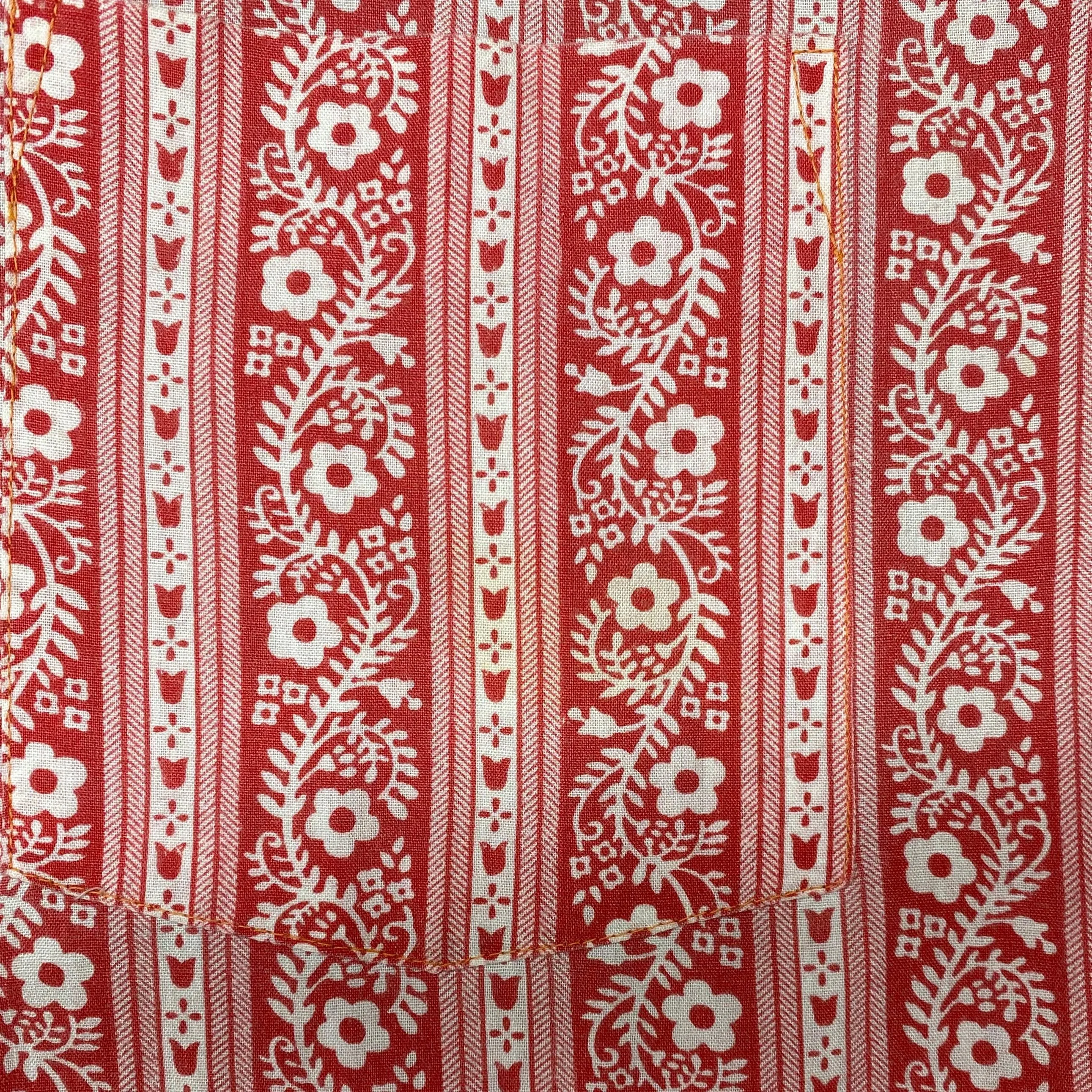 Sm-Med 70s Red & White Floral Collared Shirt